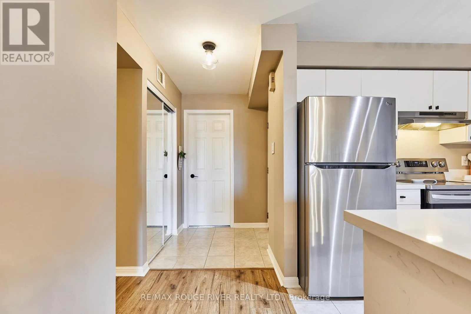 2 - 72 PETRA WAY
