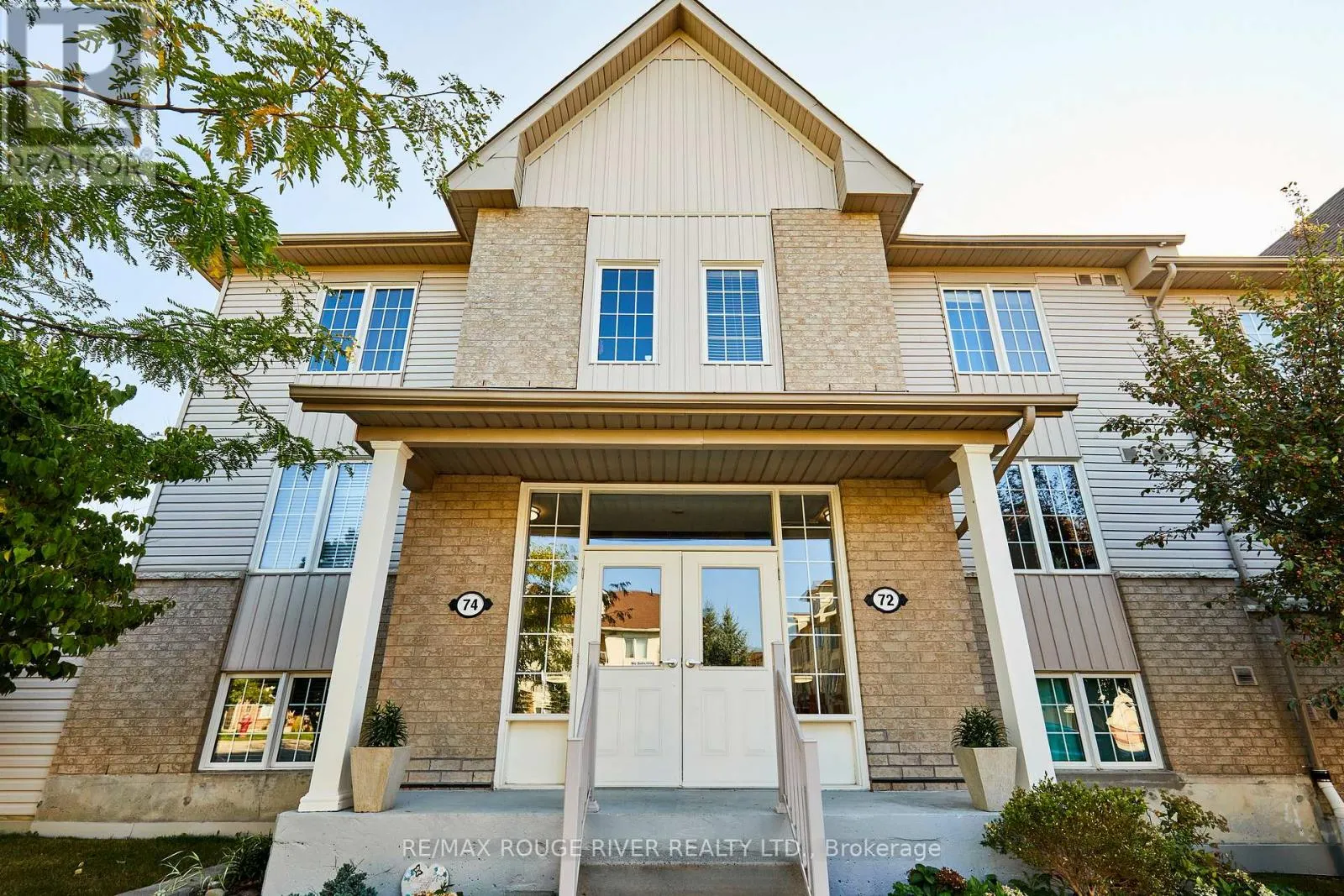 2 - 72 PETRA WAY