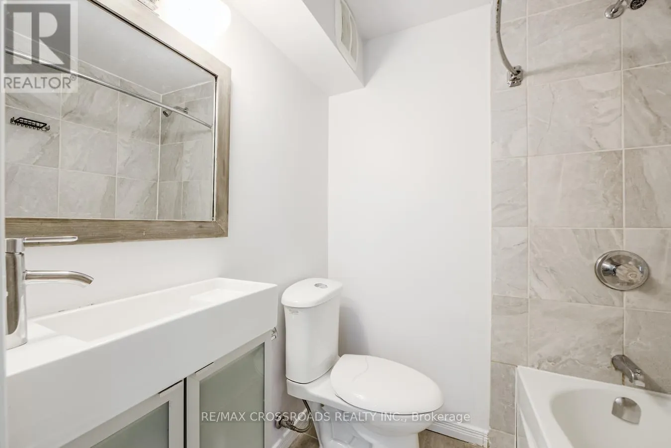 3 BRIMFOREST GATE