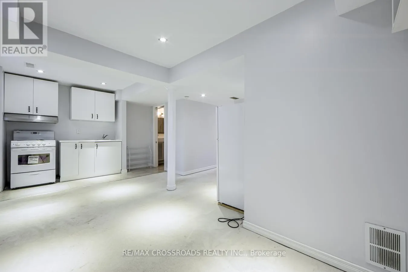 3 BRIMFOREST GATE