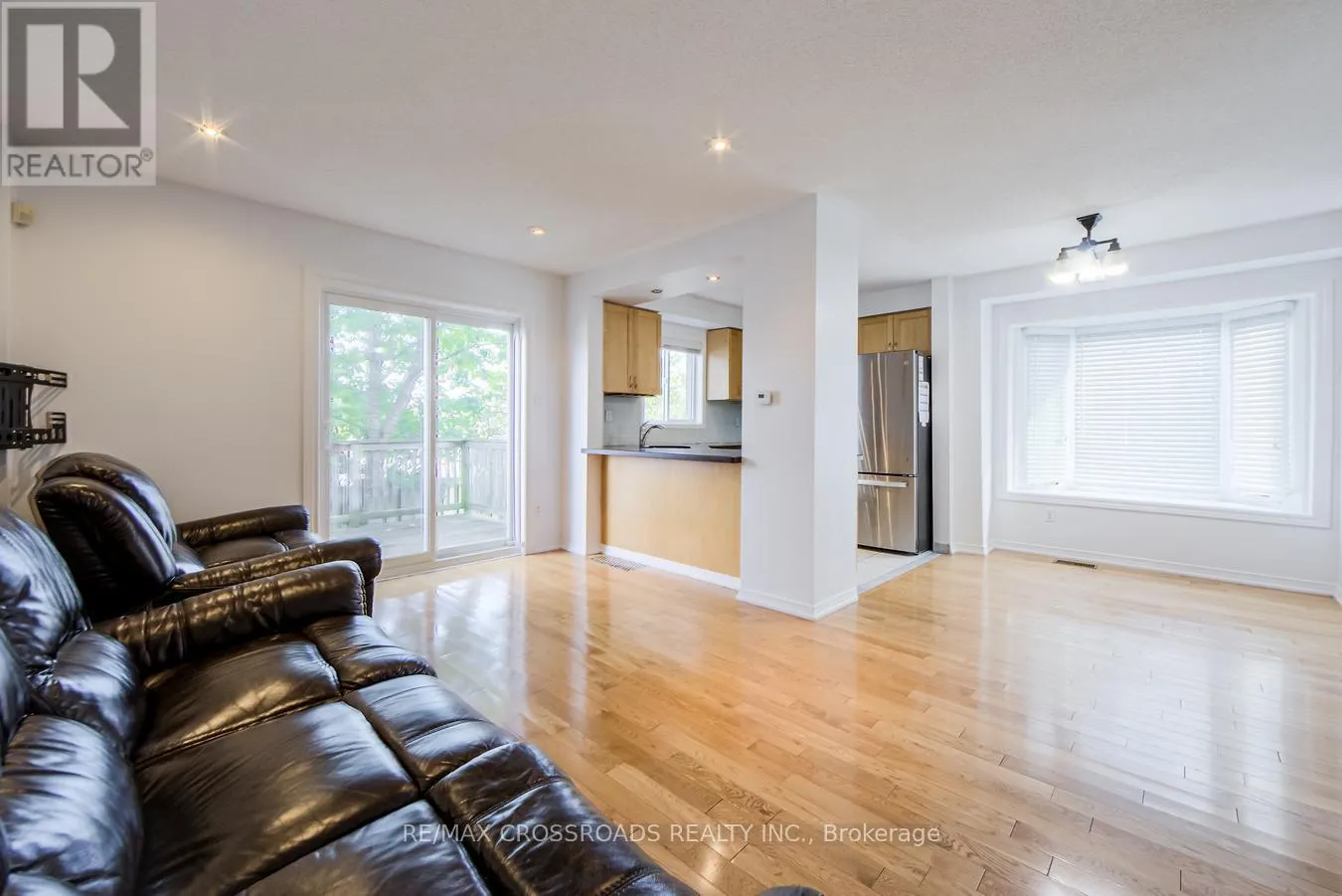 3 BRIMFOREST GATE