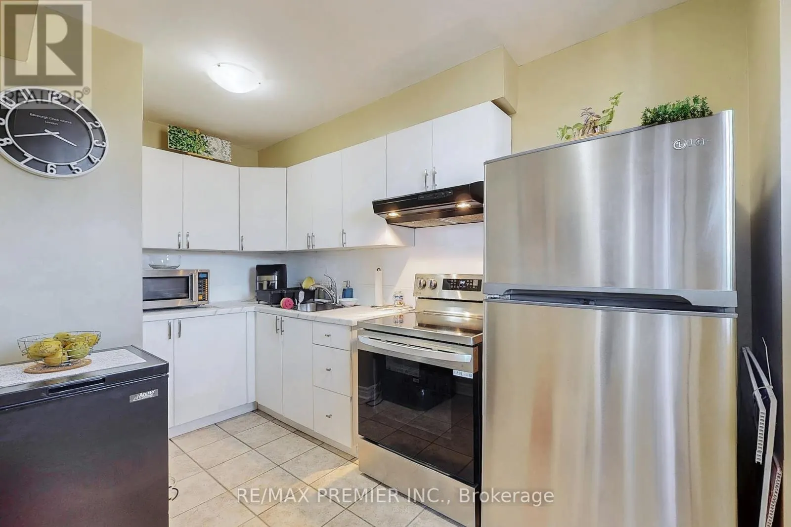 1001 - 1145 LOGAN AVENUE