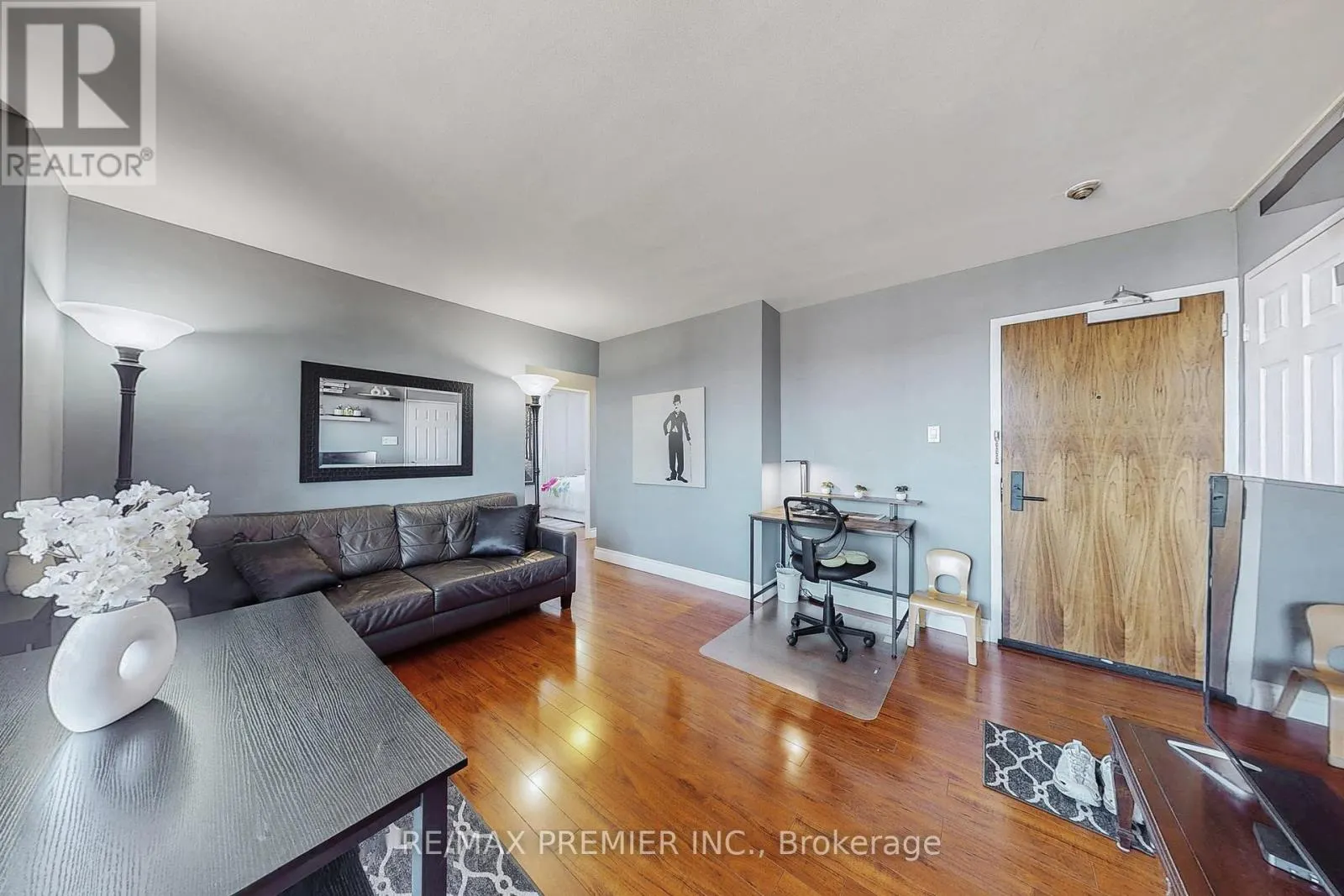 1001 - 1145 LOGAN AVENUE