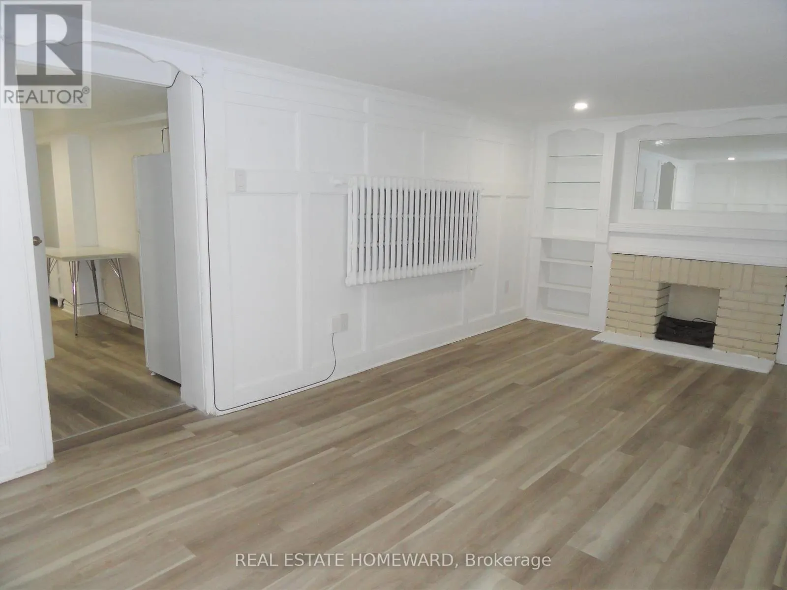 (LOWER LEVEL) - 328 LINSMORE CRESCENT