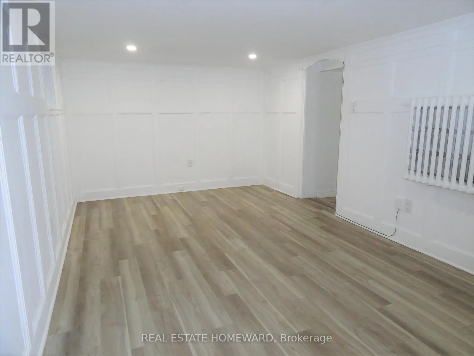 (LOWER LEVEL) - 328 LINSMORE CRESCENT