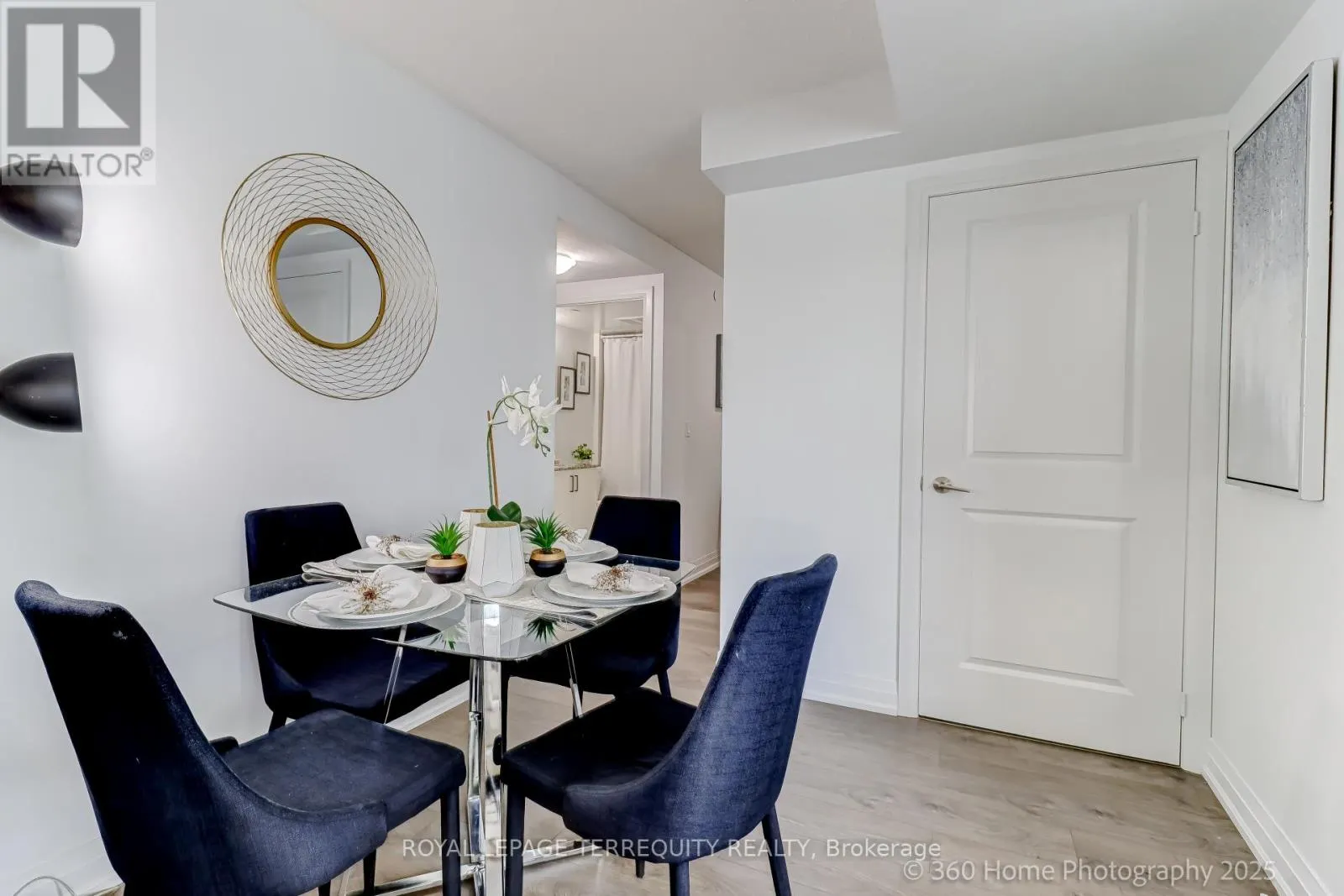326 - 20 MEADOWGLEN PLACE