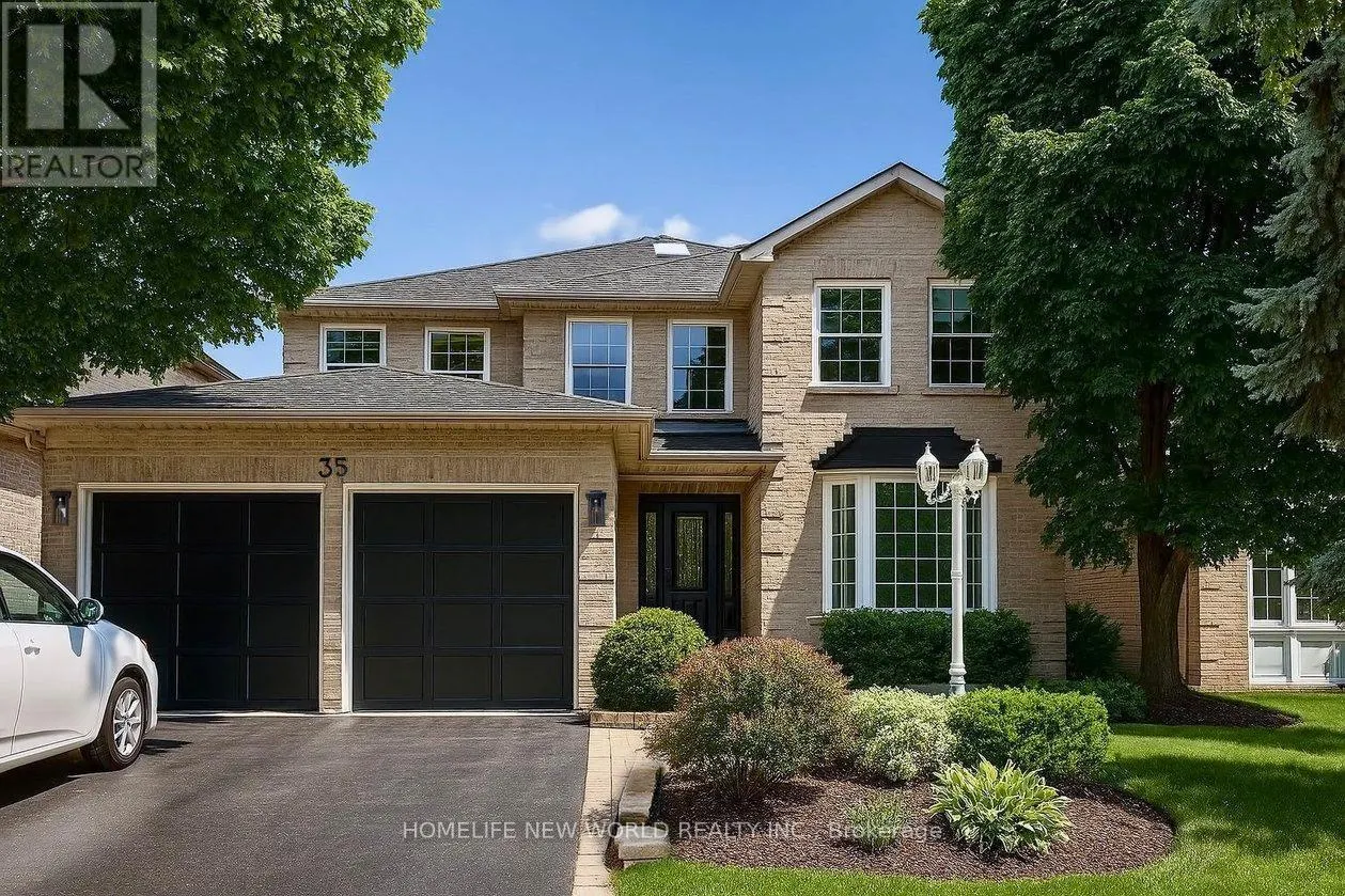 35 CHIPPERFIELD CRESCENT