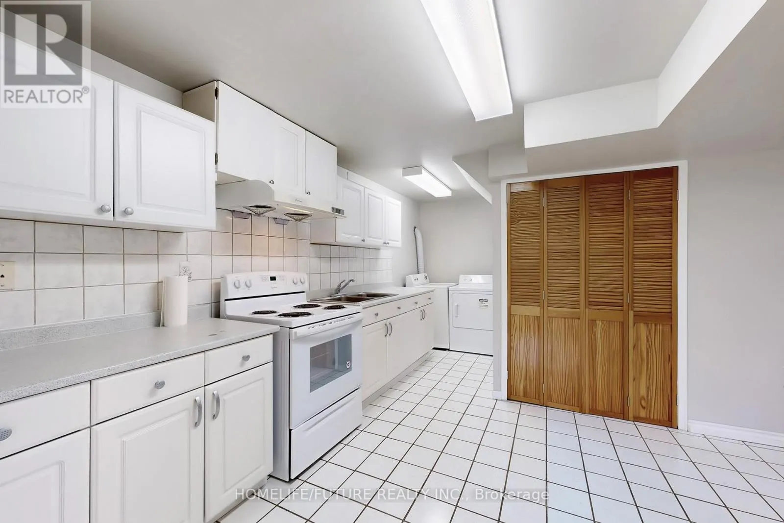 1595 DEERHURST COURT