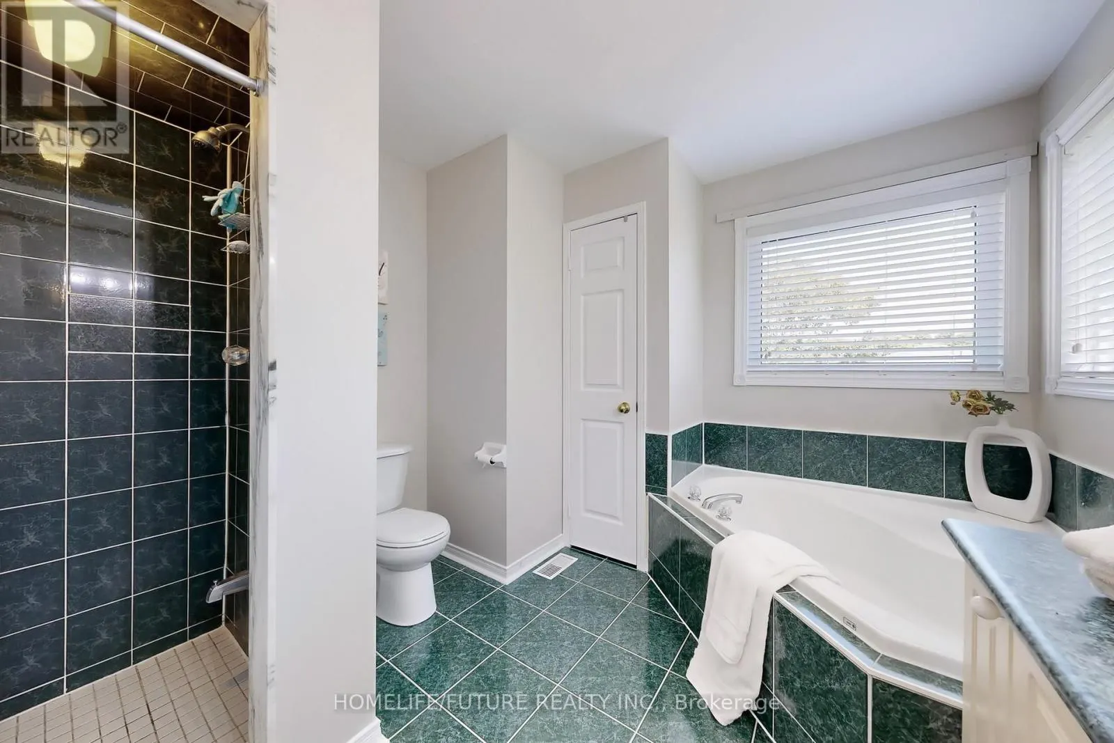 1595 DEERHURST COURT
