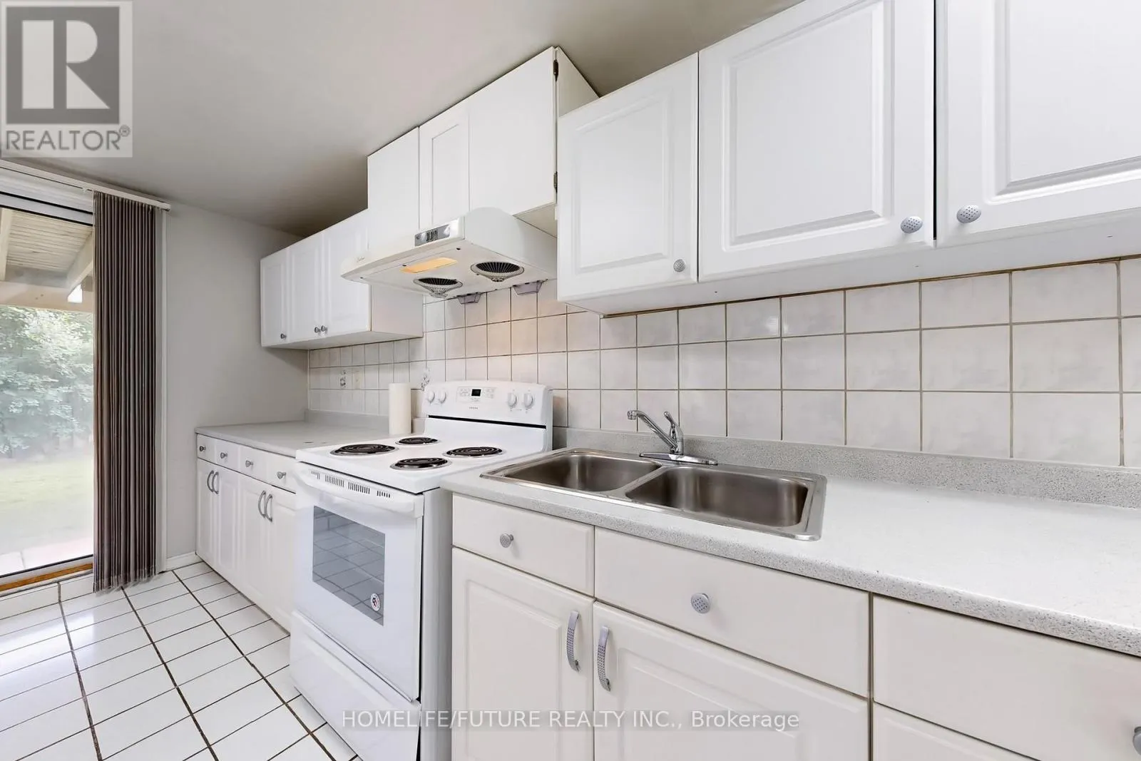 1595 DEERHURST COURT