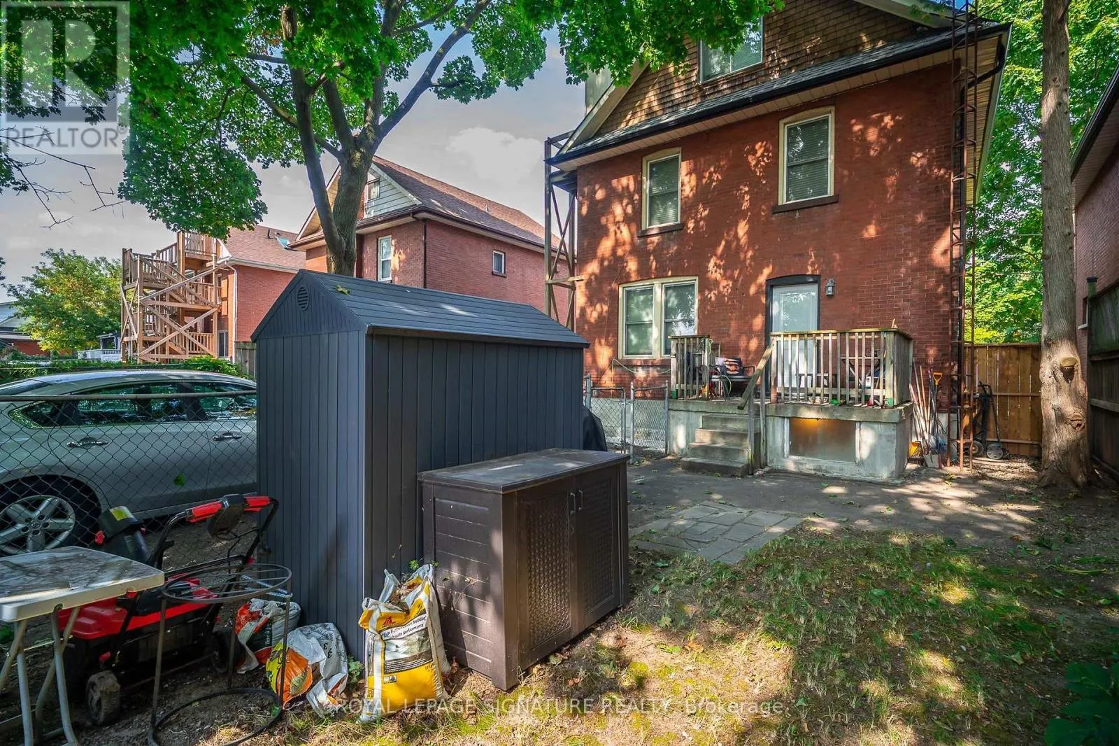 295 ARTHUR STREET