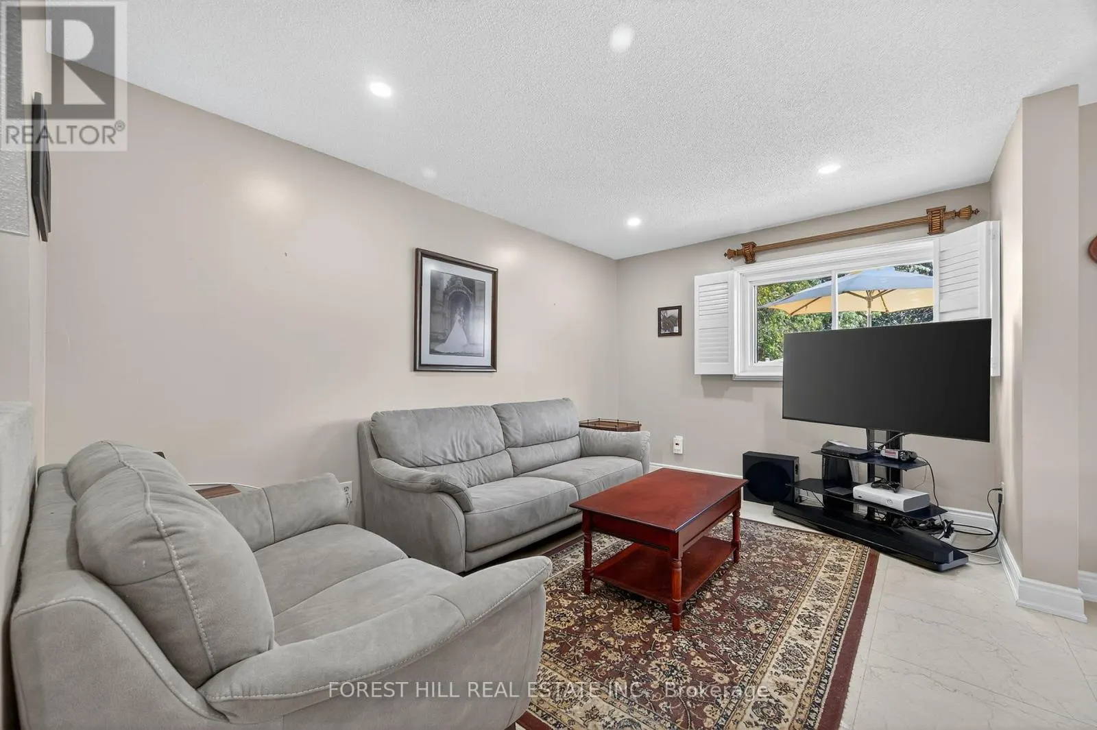 3 BOWERS COURT