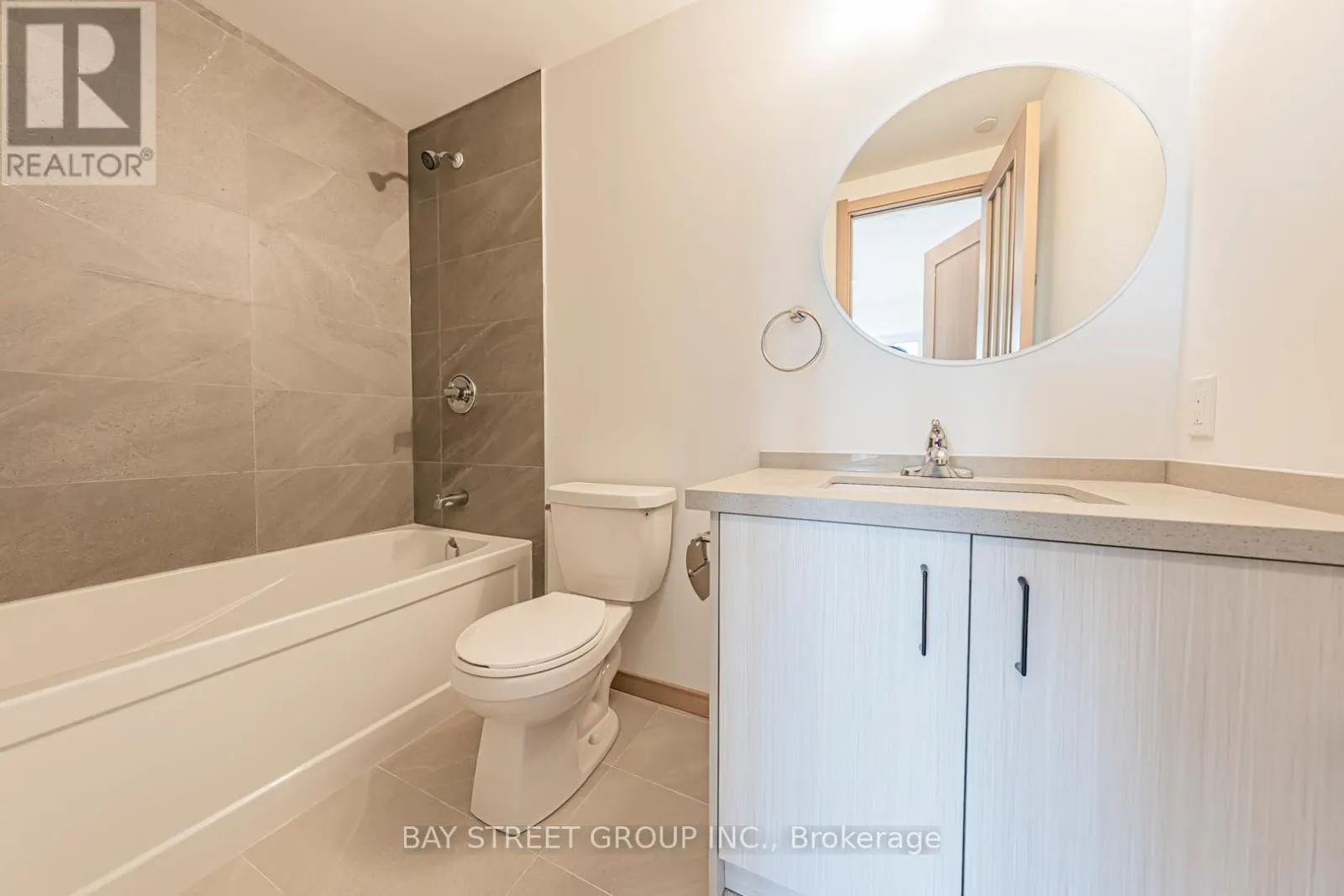 A709 - 3421 SHEPPARD AVENUE E
