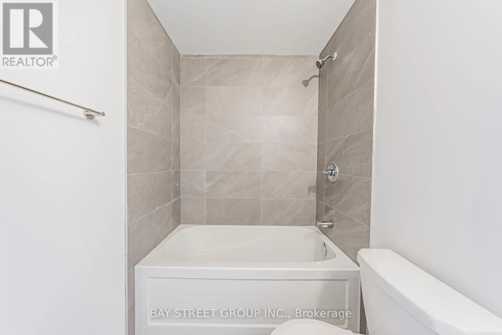 A709 - 3421 SHEPPARD AVENUE E