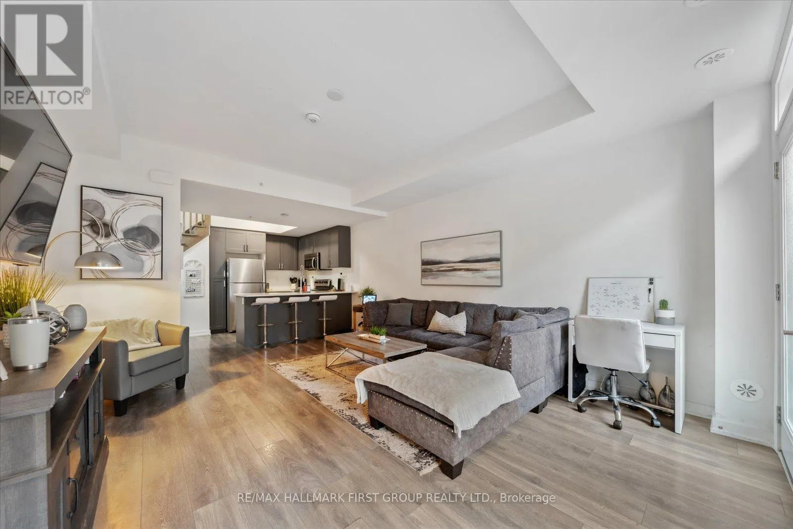 405 - 1555 KINGSTON ROAD
