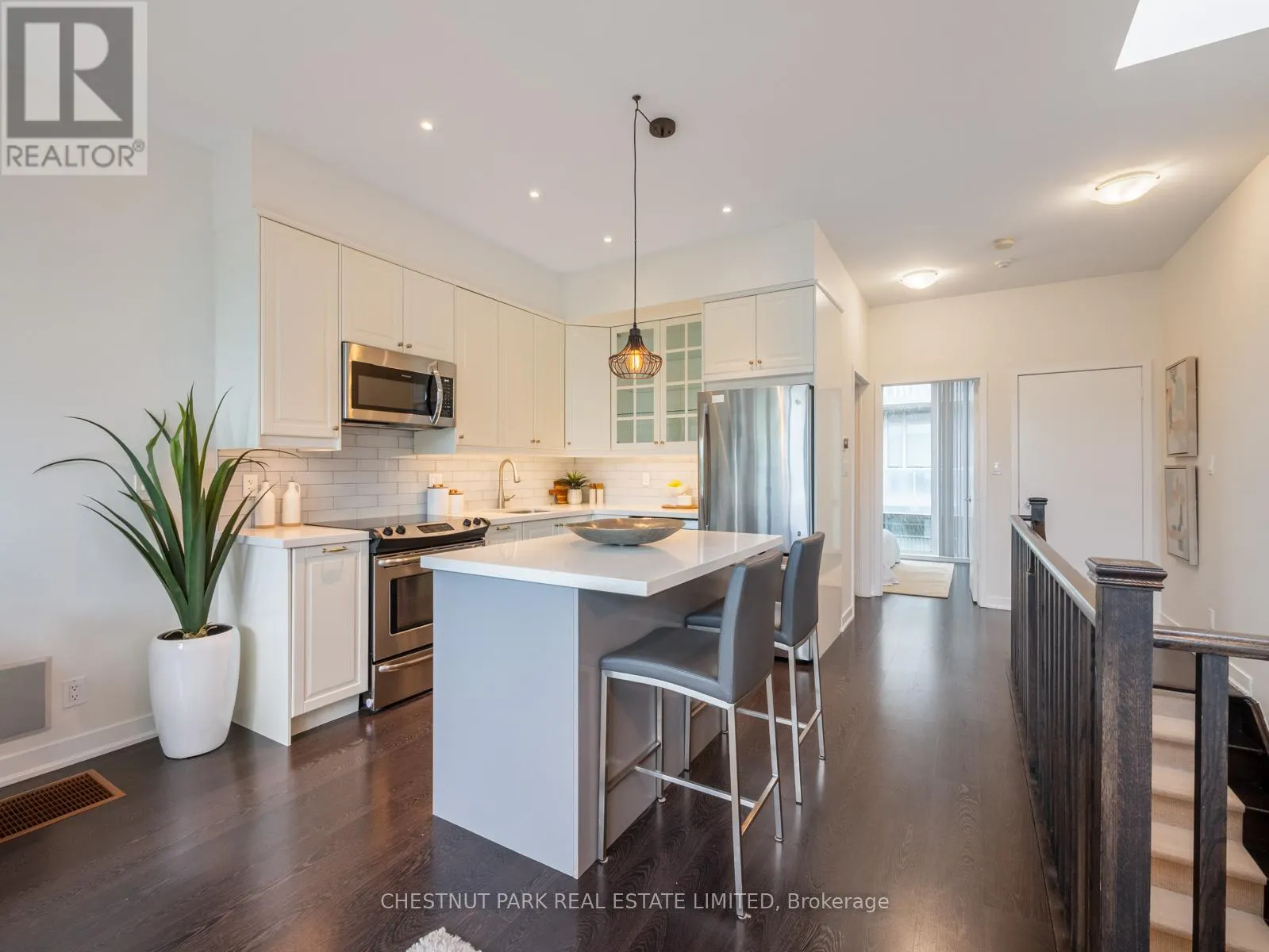 3 - 46 BOSTON AVENUE
