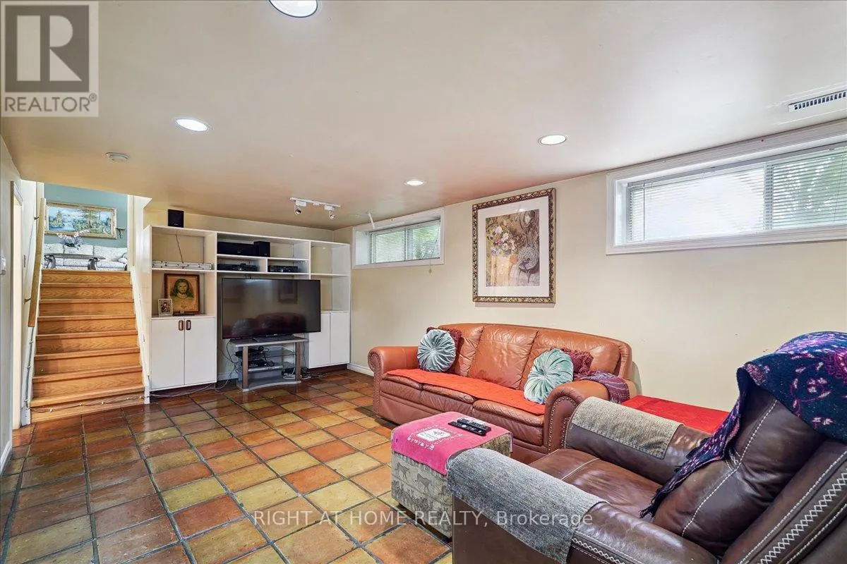 1 SEALSTONE TERRACE