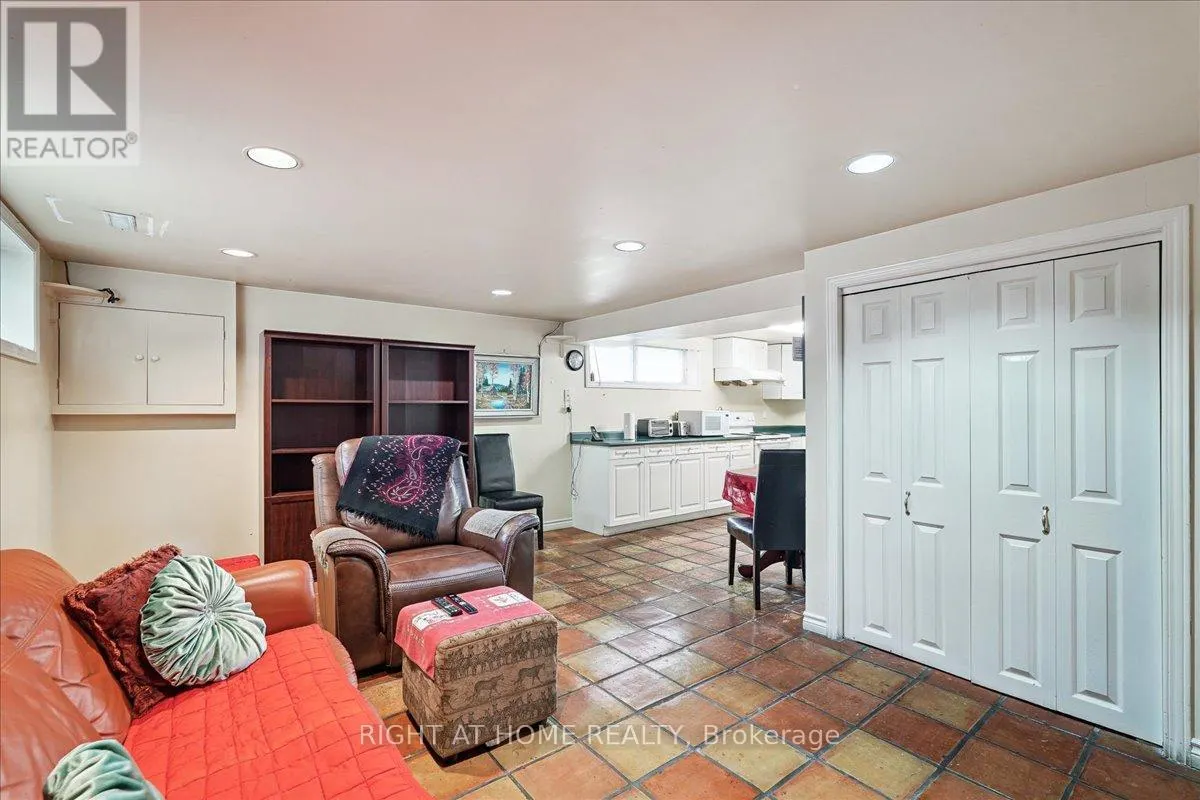 1 SEALSTONE TERRACE