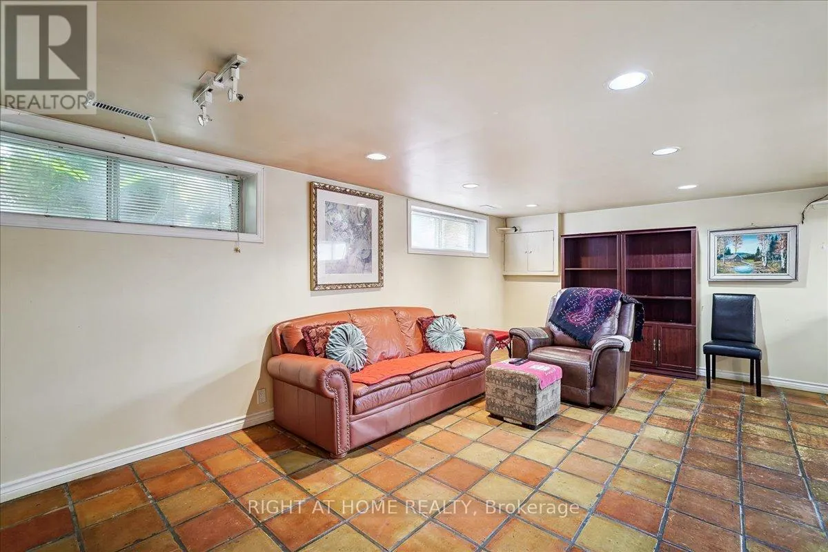 1 SEALSTONE TERRACE