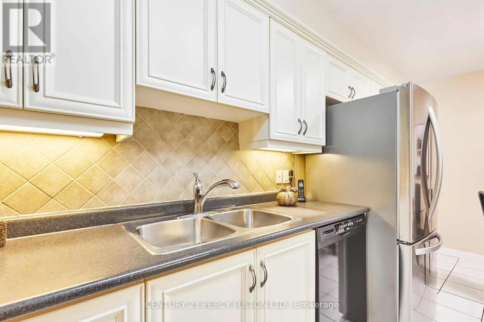 48 NABOB CRESCENT