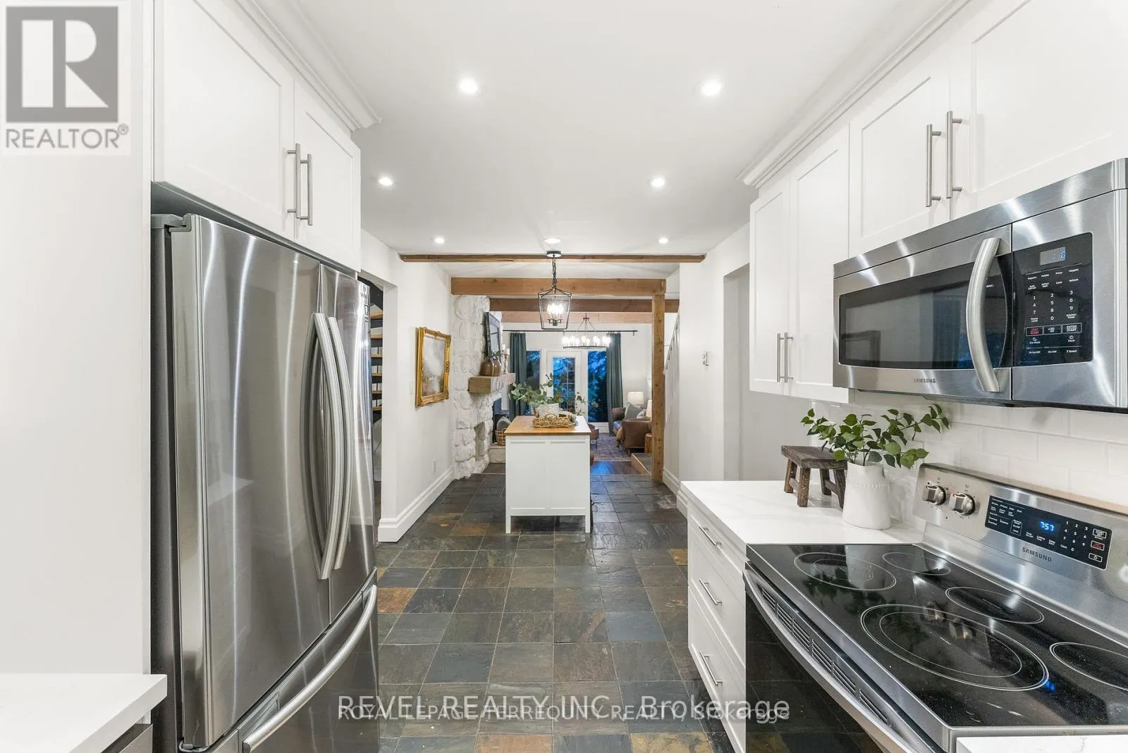 2352 CONCESSION RD 8