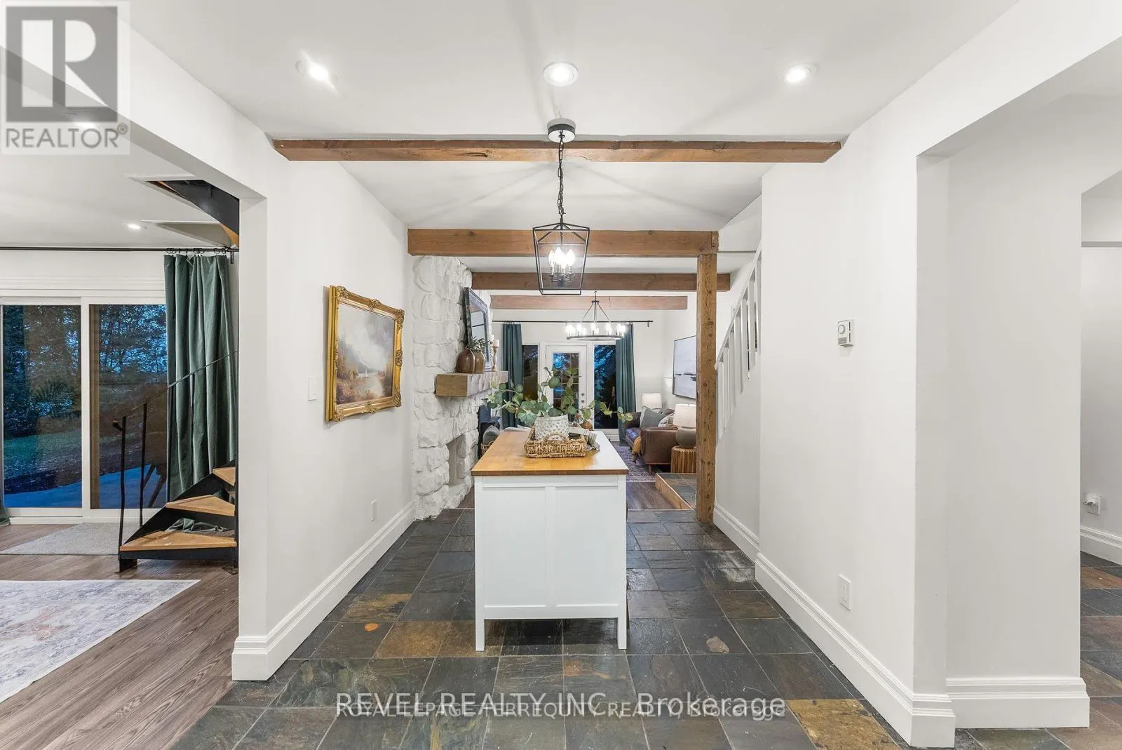 2352 CONCESSION RD 8