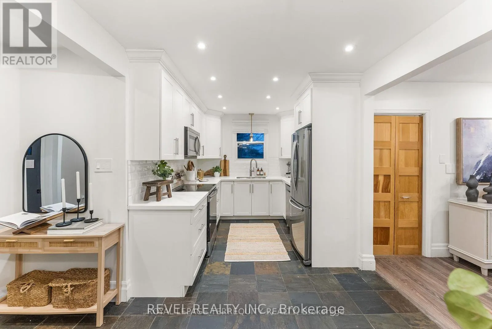 2352 CONCESSION RD 8