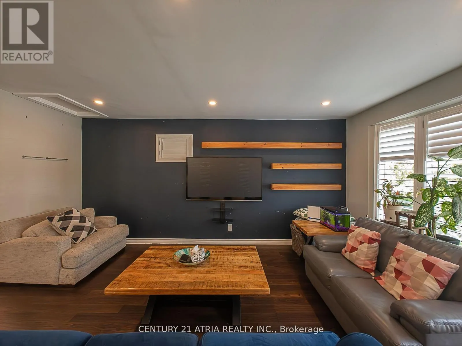 76 LIVINGSTON ROAD