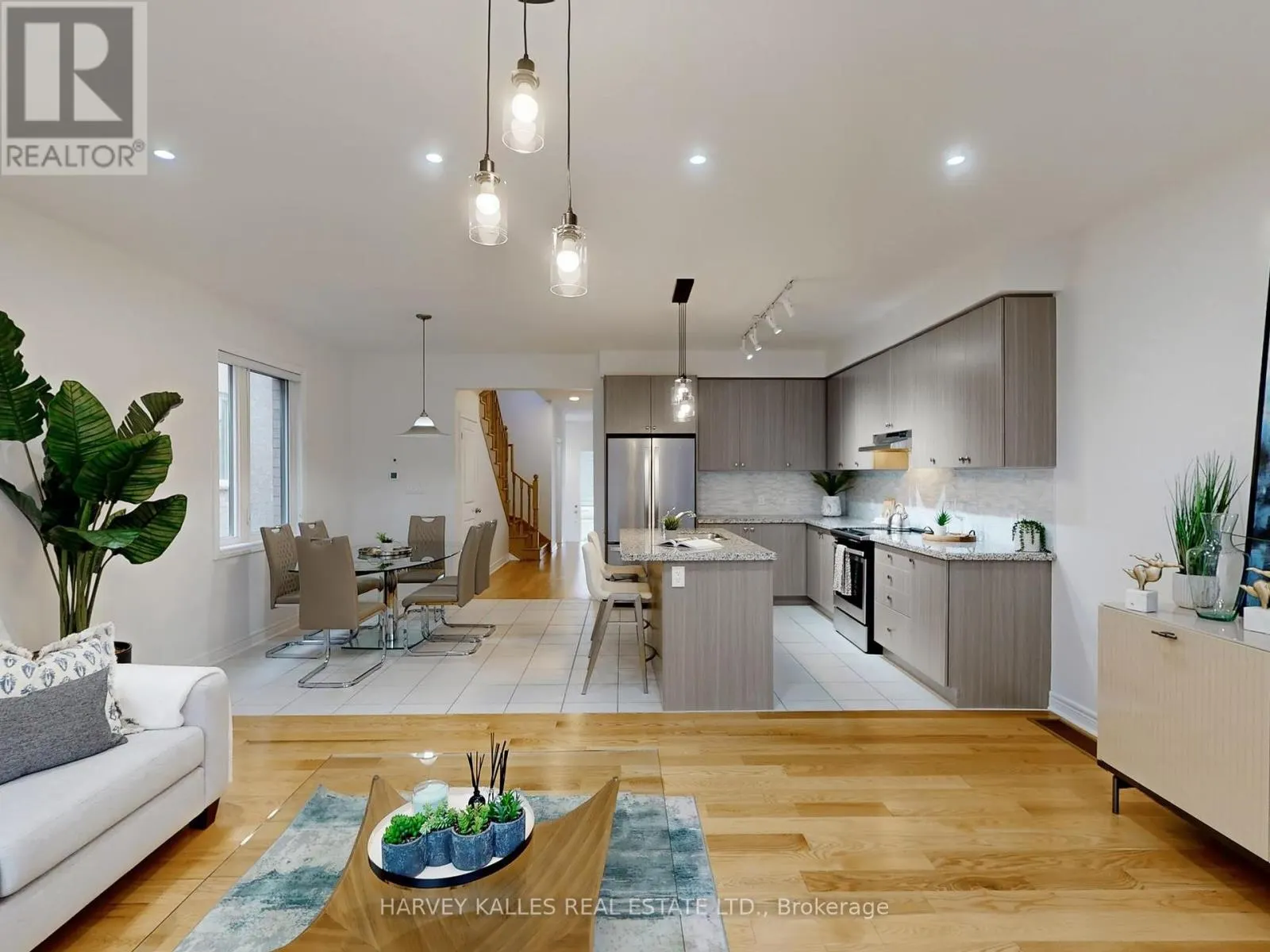 1146 CACTUS CRESCENT