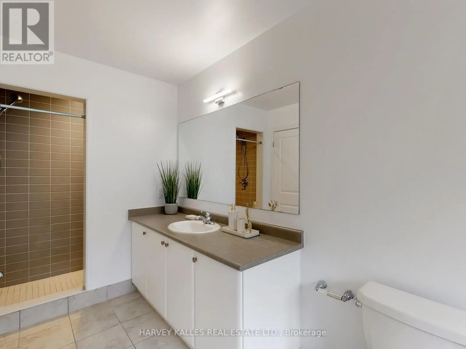 1146 CACTUS CRESCENT