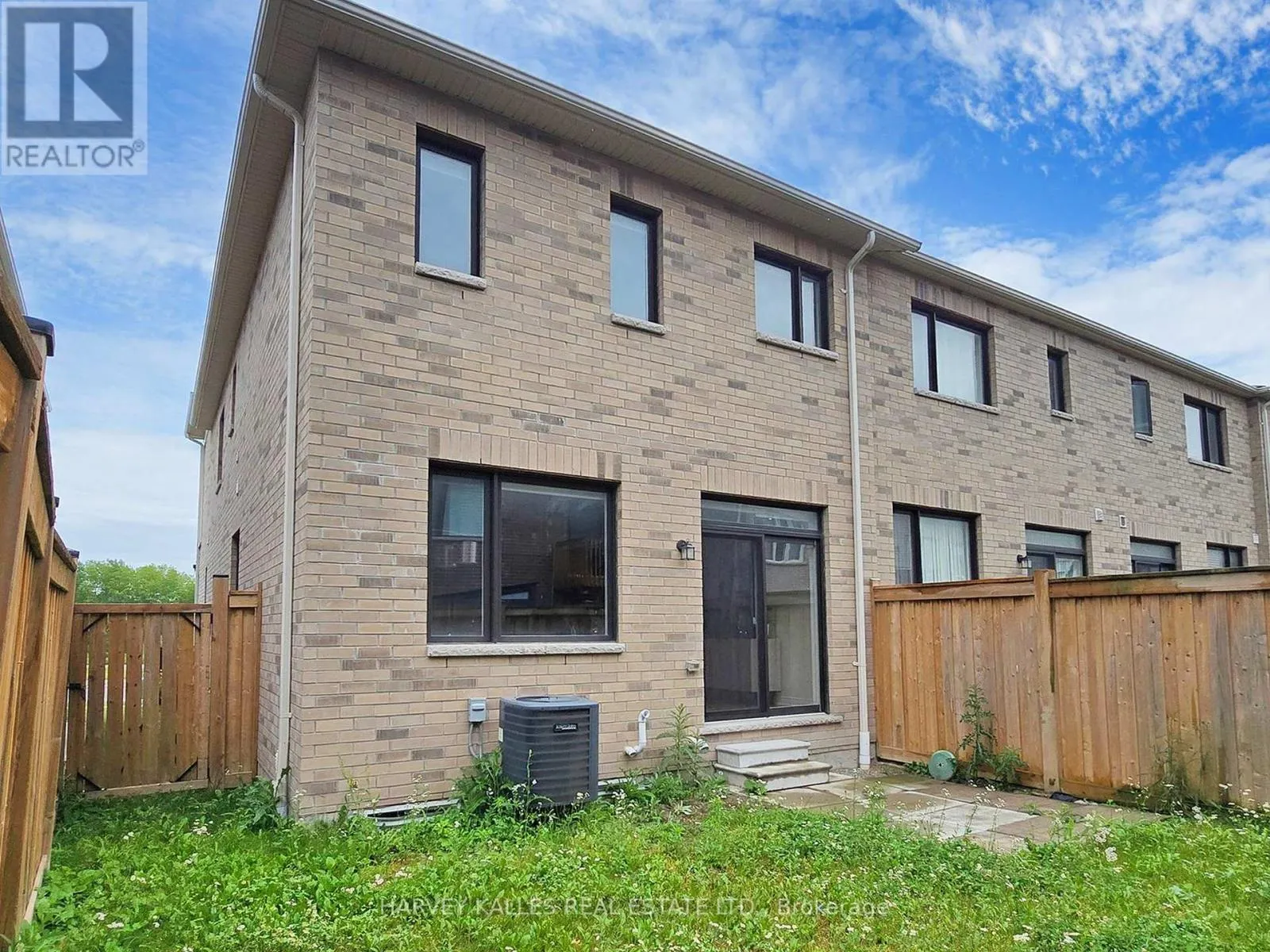 1146 CACTUS CRESCENT