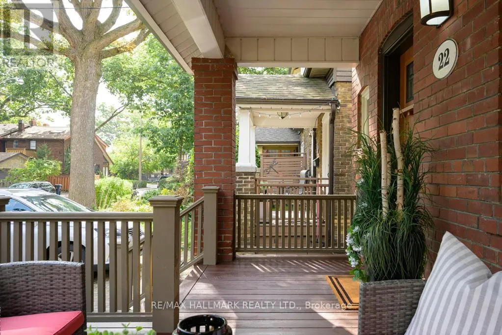 22 BECK AVENUE
