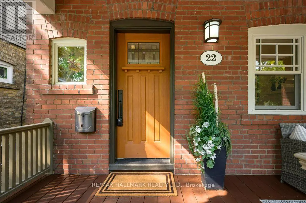 22 BECK AVENUE