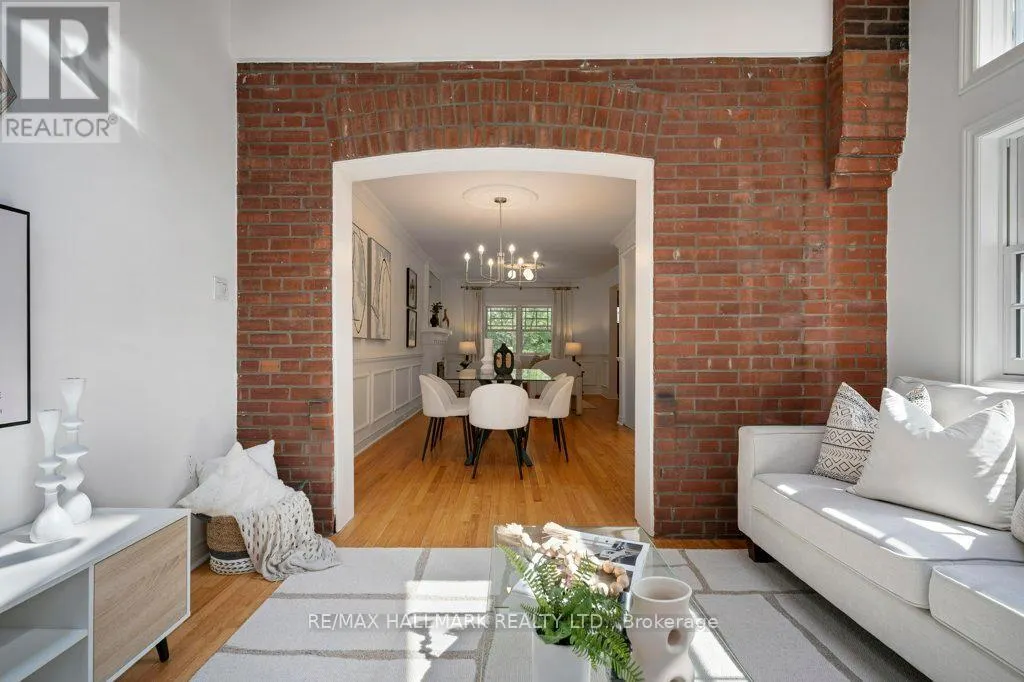 22 BECK AVENUE