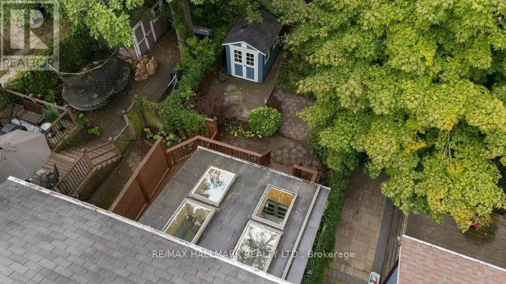 22 BECK AVENUE