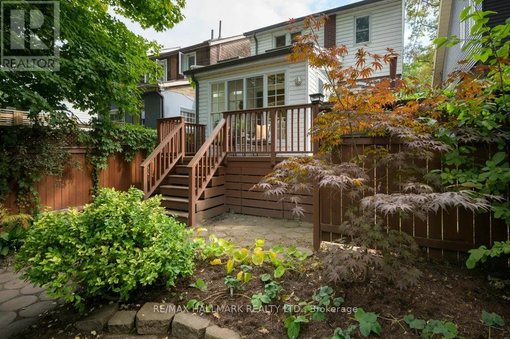 22 BECK AVENUE