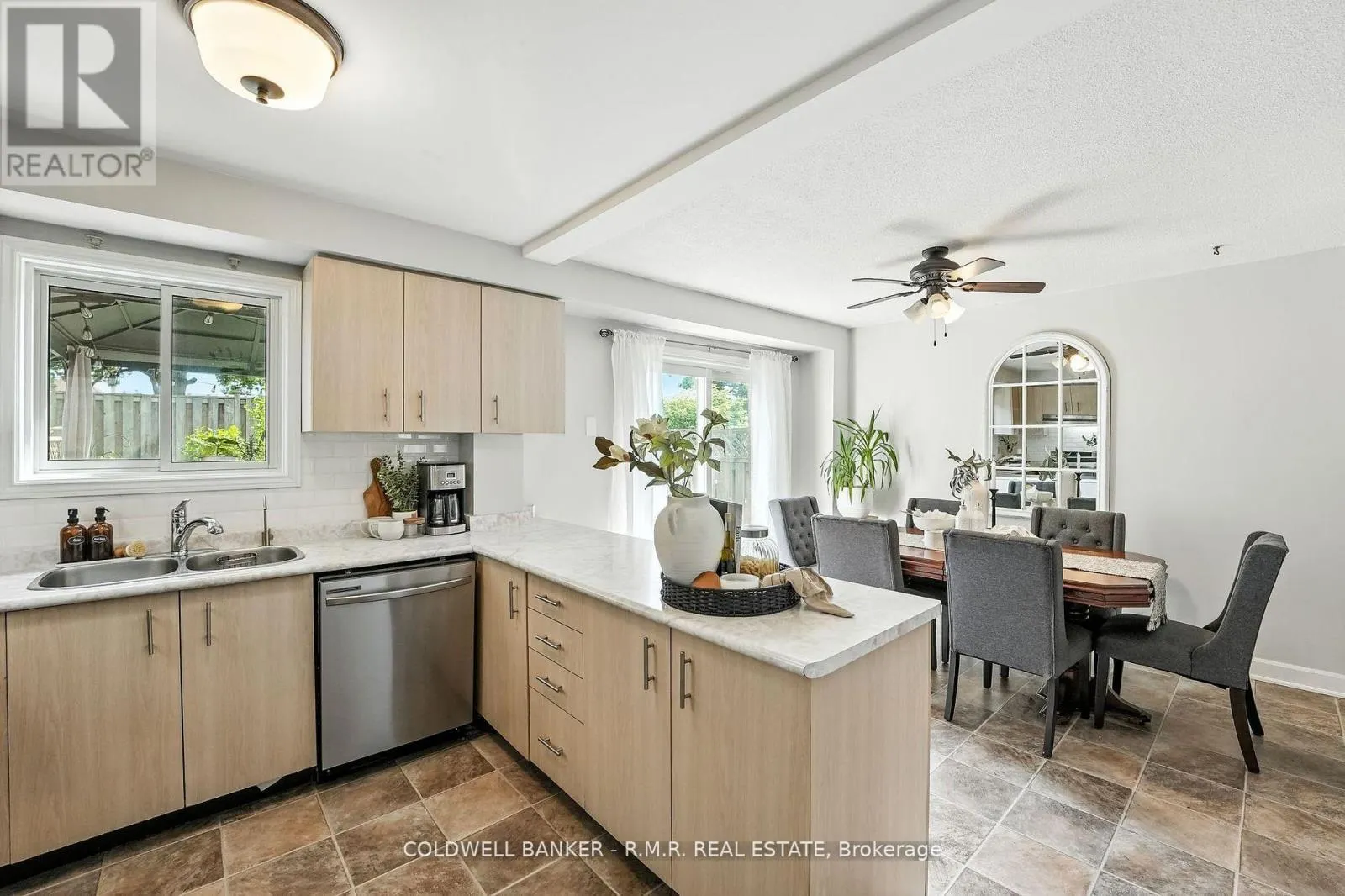 14 - 1801 NICHOL AVENUE, #14