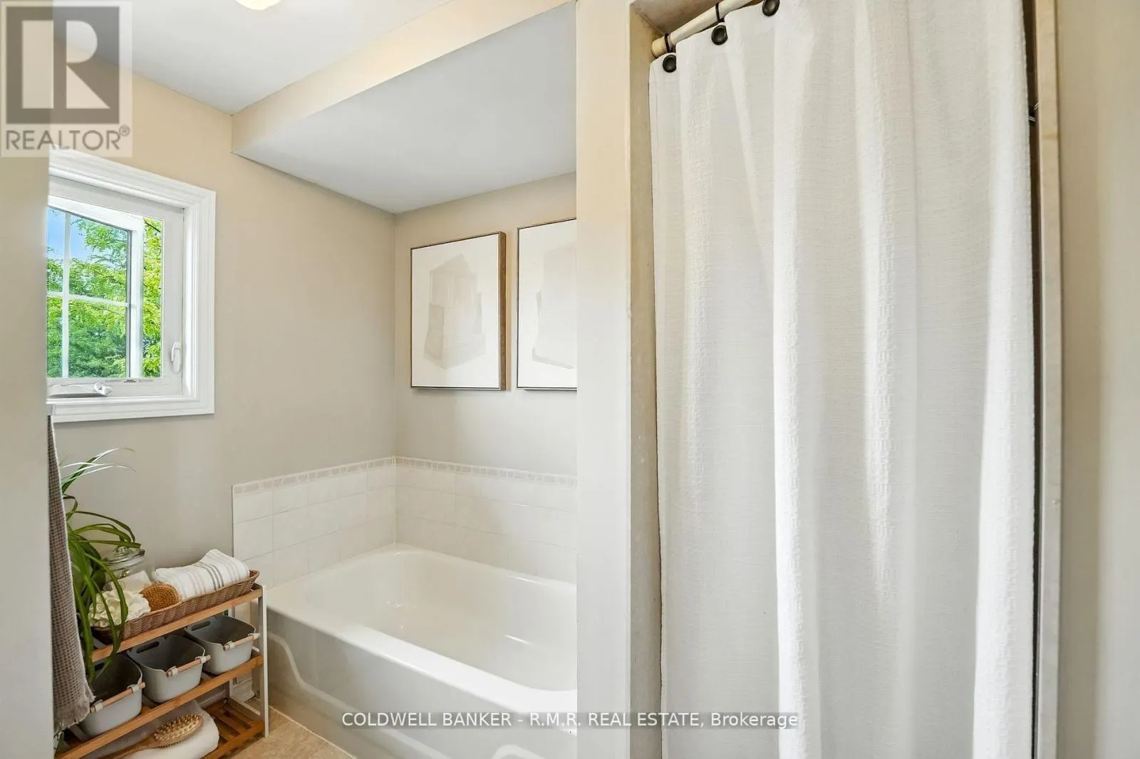 14 - 1801 NICHOL AVENUE, #14