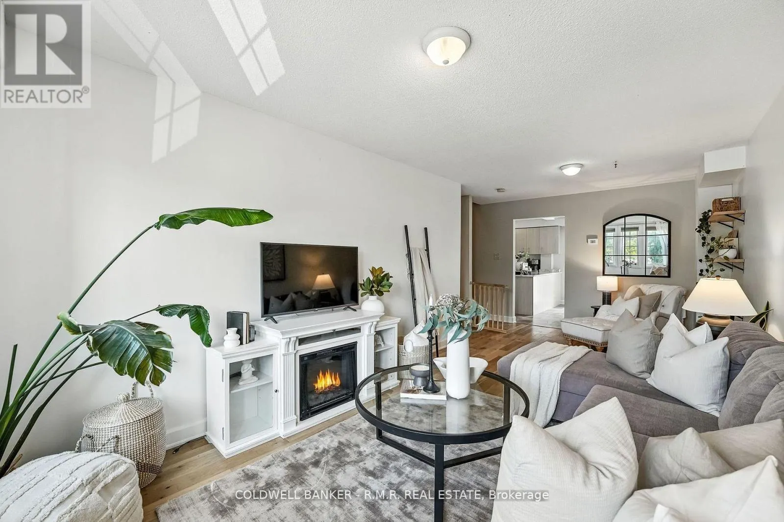 14 - 1801 NICHOL AVENUE, #14