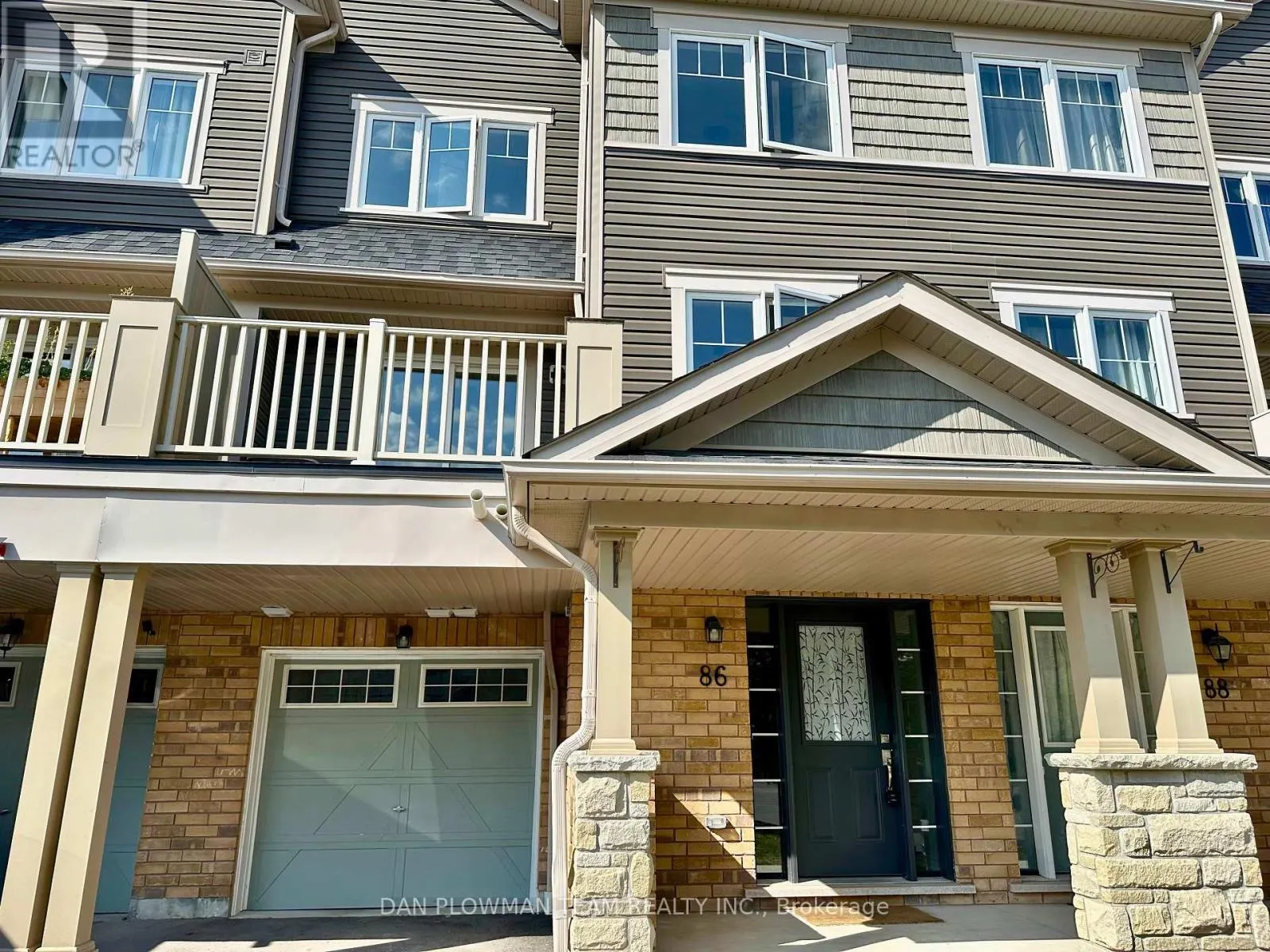 86 TABARET CRESCENT