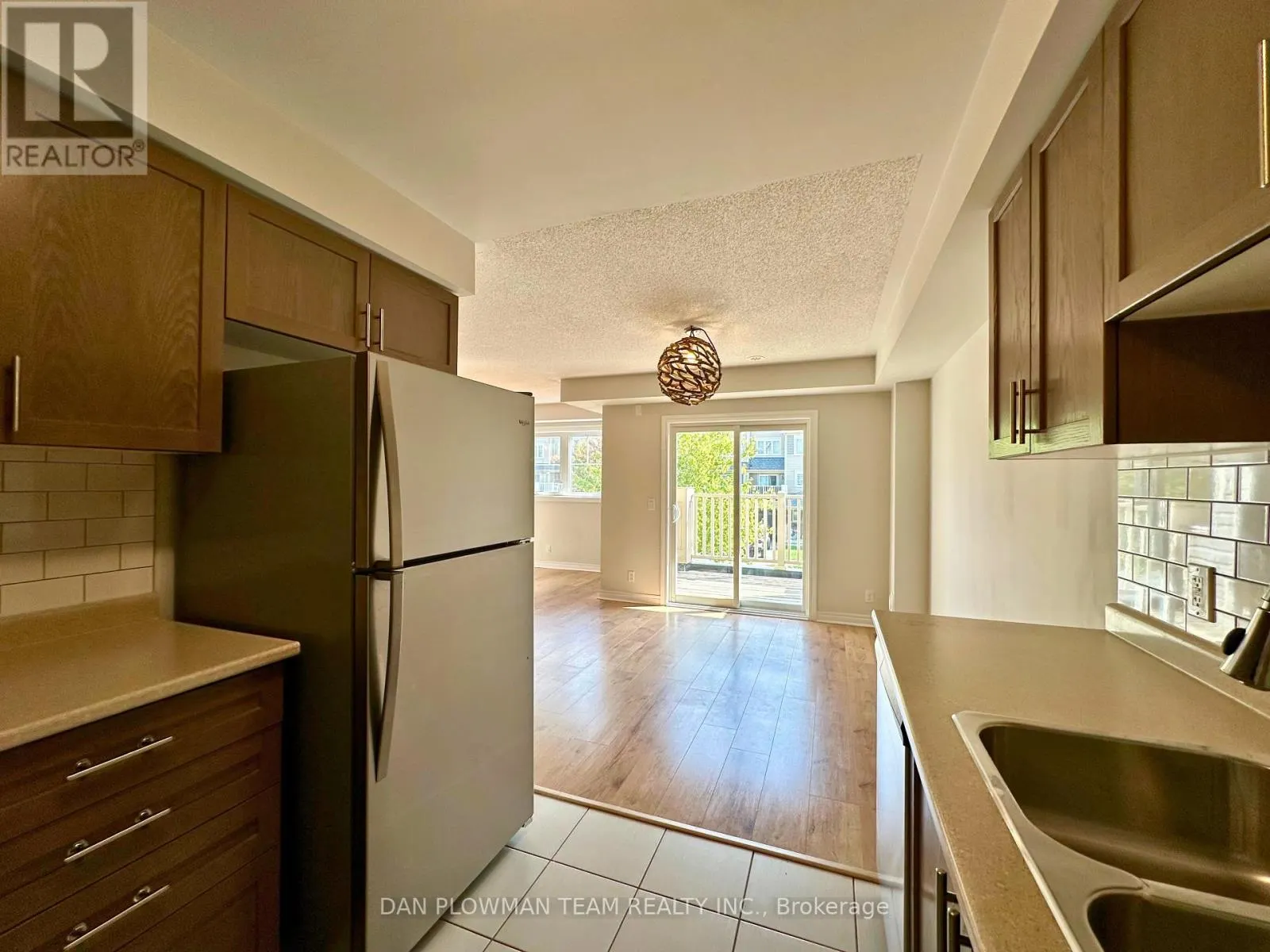 86 TABARET CRESCENT