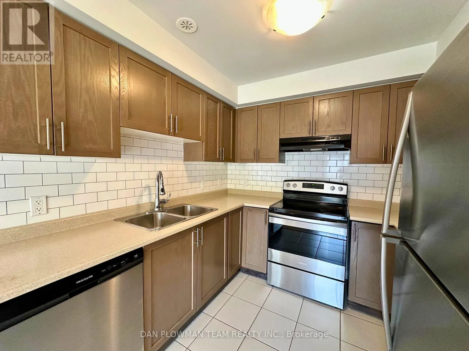 86 TABARET CRESCENT