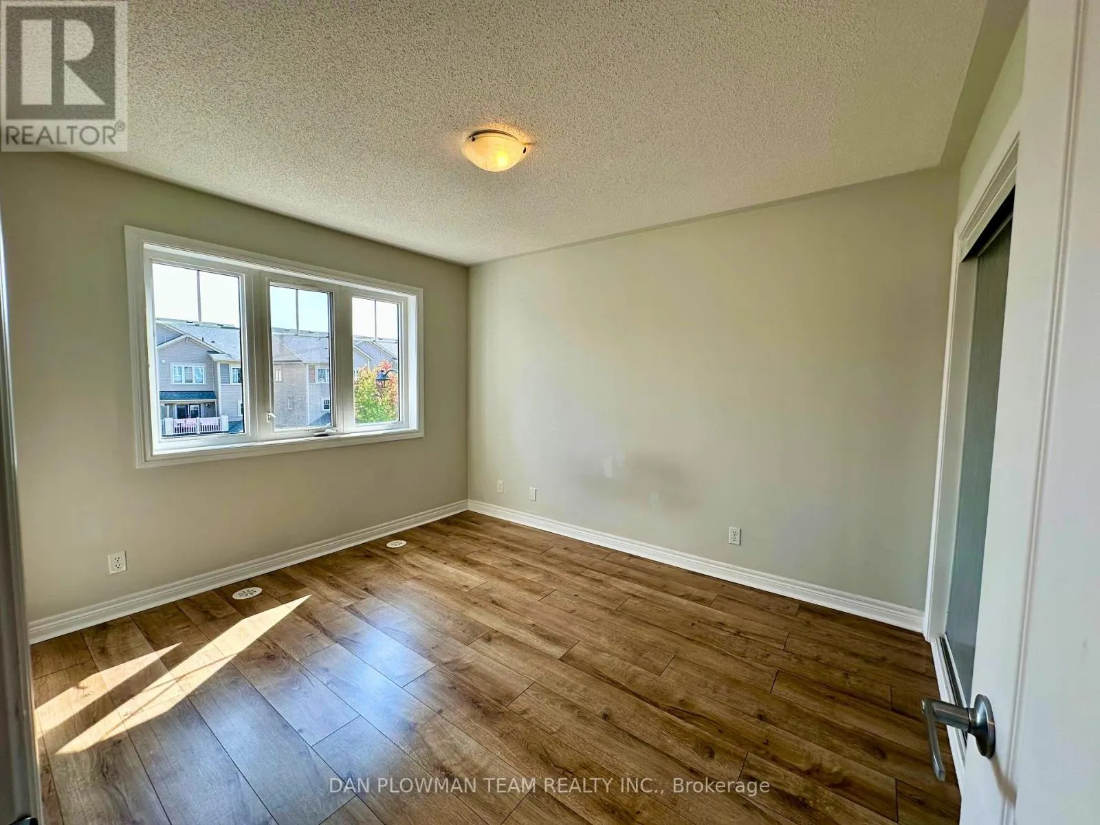 86 TABARET CRESCENT