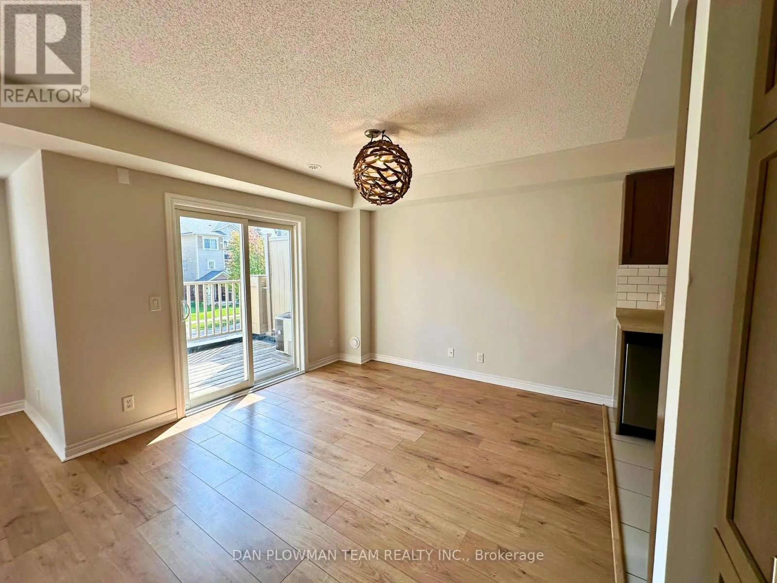 86 TABARET CRESCENT