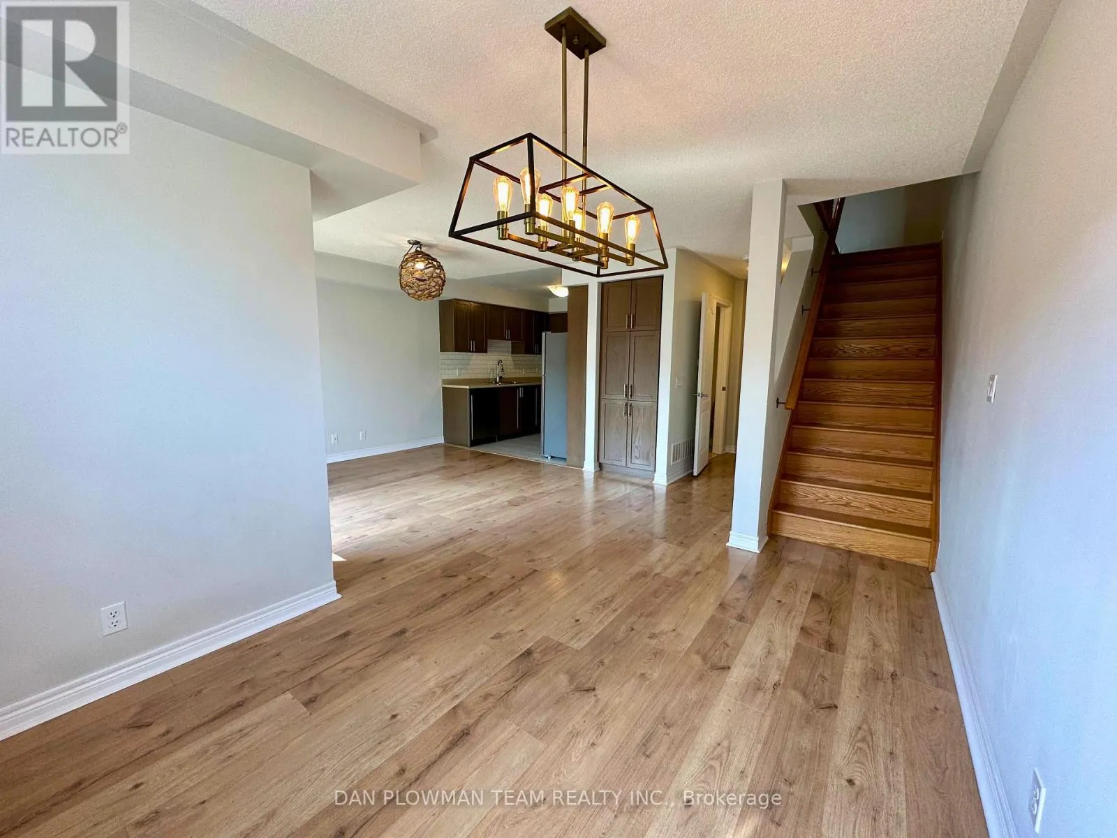 86 TABARET CRESCENT