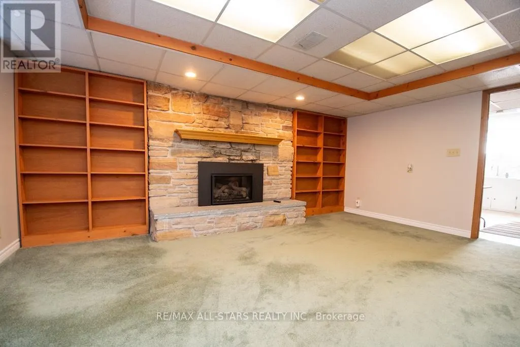 787 ARDEN COURT
