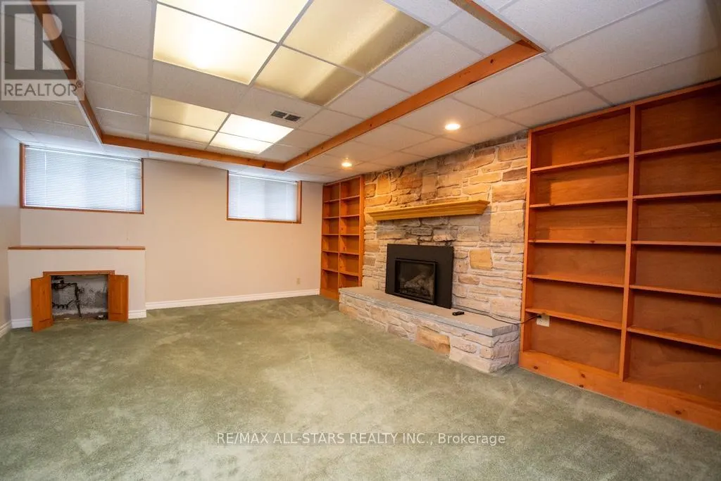 787 ARDEN COURT