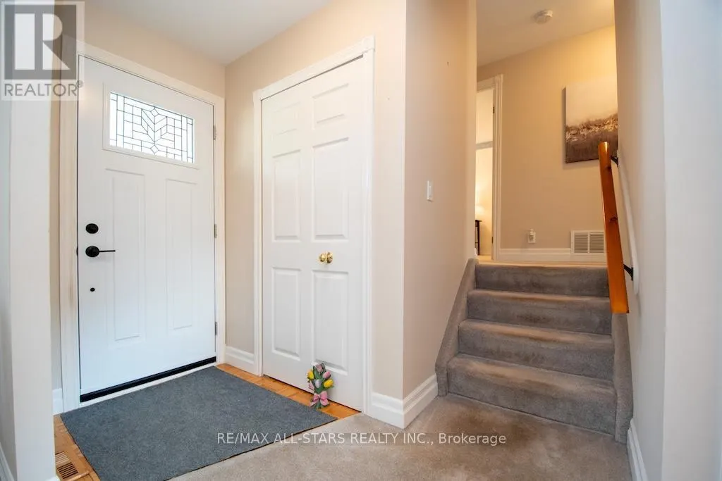 787 ARDEN COURT