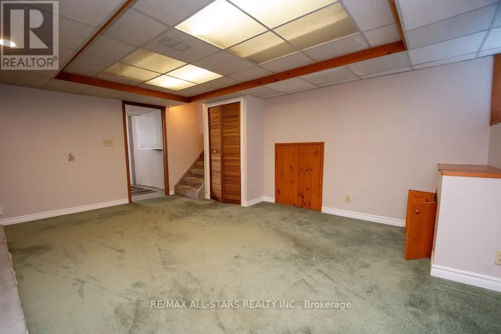 787 ARDEN COURT