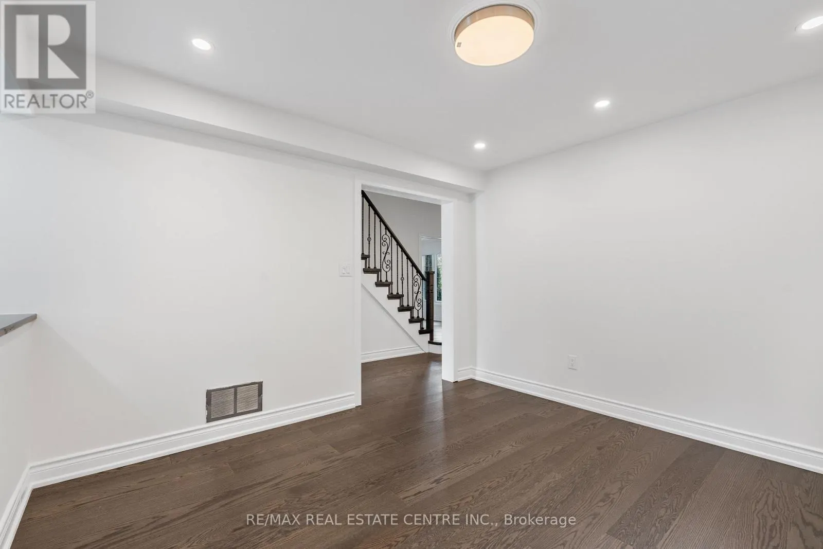 42 HOWES STREET
